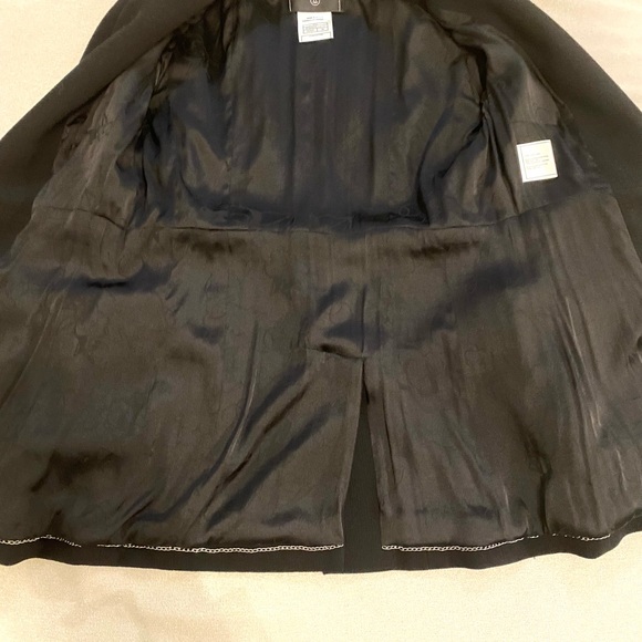 Authentic Chanel jacket / coat - Picture 6 of 12